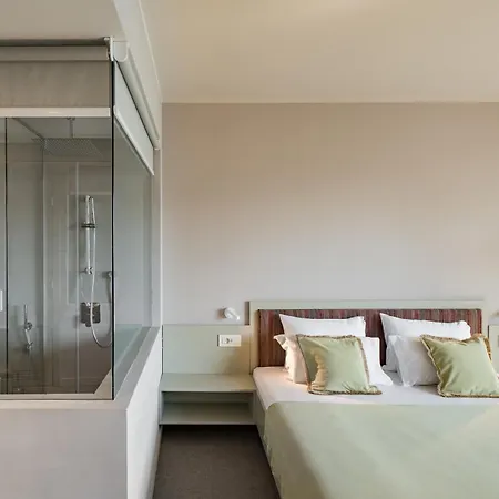 Millennium Hub & Constanţa