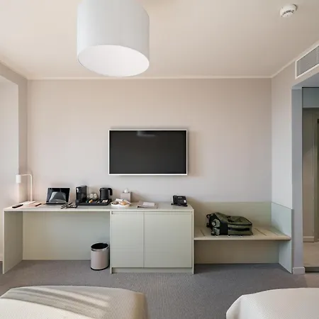 Millennium Hub & Hotell