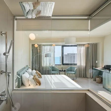 Hotell Millennium Hub &