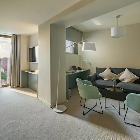 Millennium Hub & Hotell