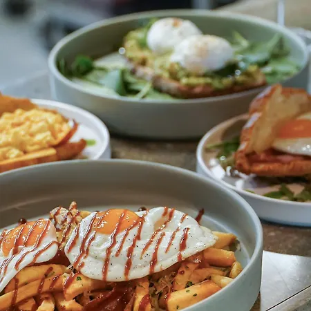 Millennium Hub & Hotell 4*