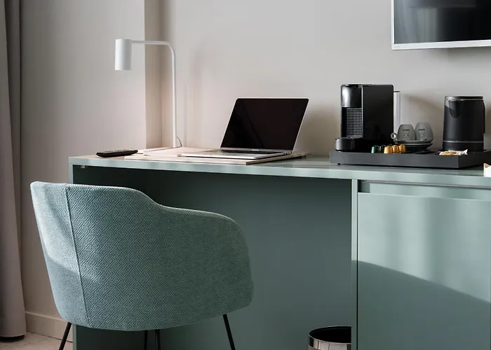 Millennium Hub & Szálloda