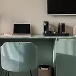 Millennium Hub & 콘스탄차