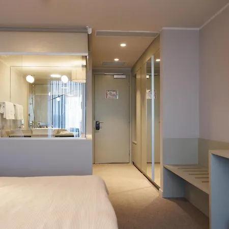 Millennium Hub & Hotel 4*