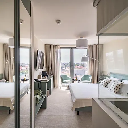 Hotel Millennium Hub &