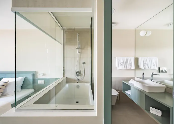 Millennium Hub & Отель Констанца