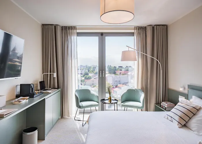 Millennium Hub & 4* كونستانتا