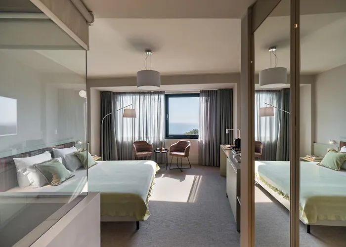 Millennium Hub & Отель