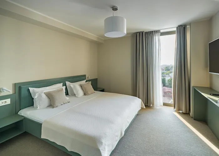 Millennium Hub & 4* كونستانتا